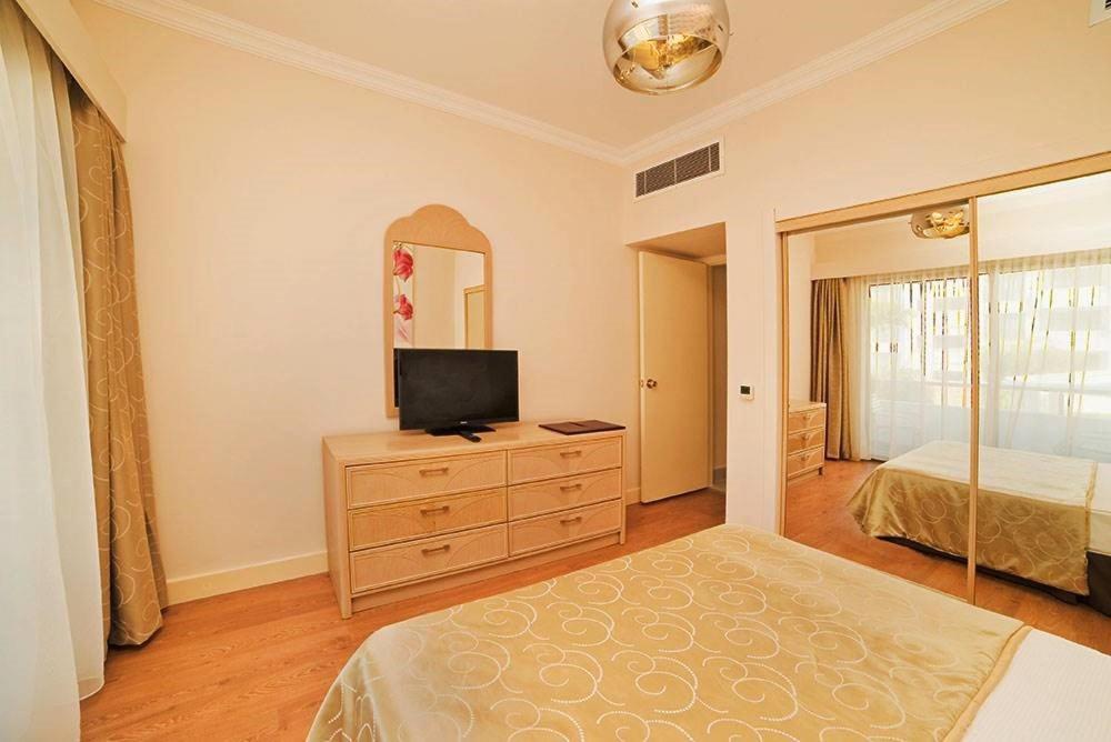Jasmine Court Hotel Kyrenia  Zimmer foto
