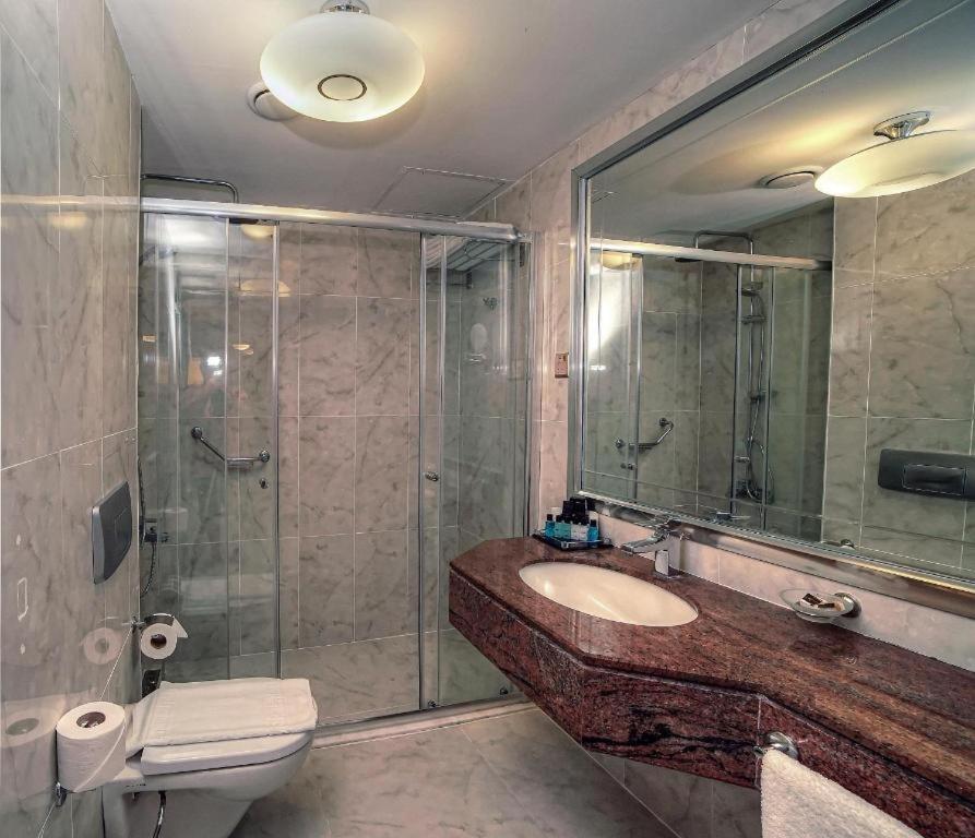 Jasmine Court Hotel Kyrenia  Zimmer foto