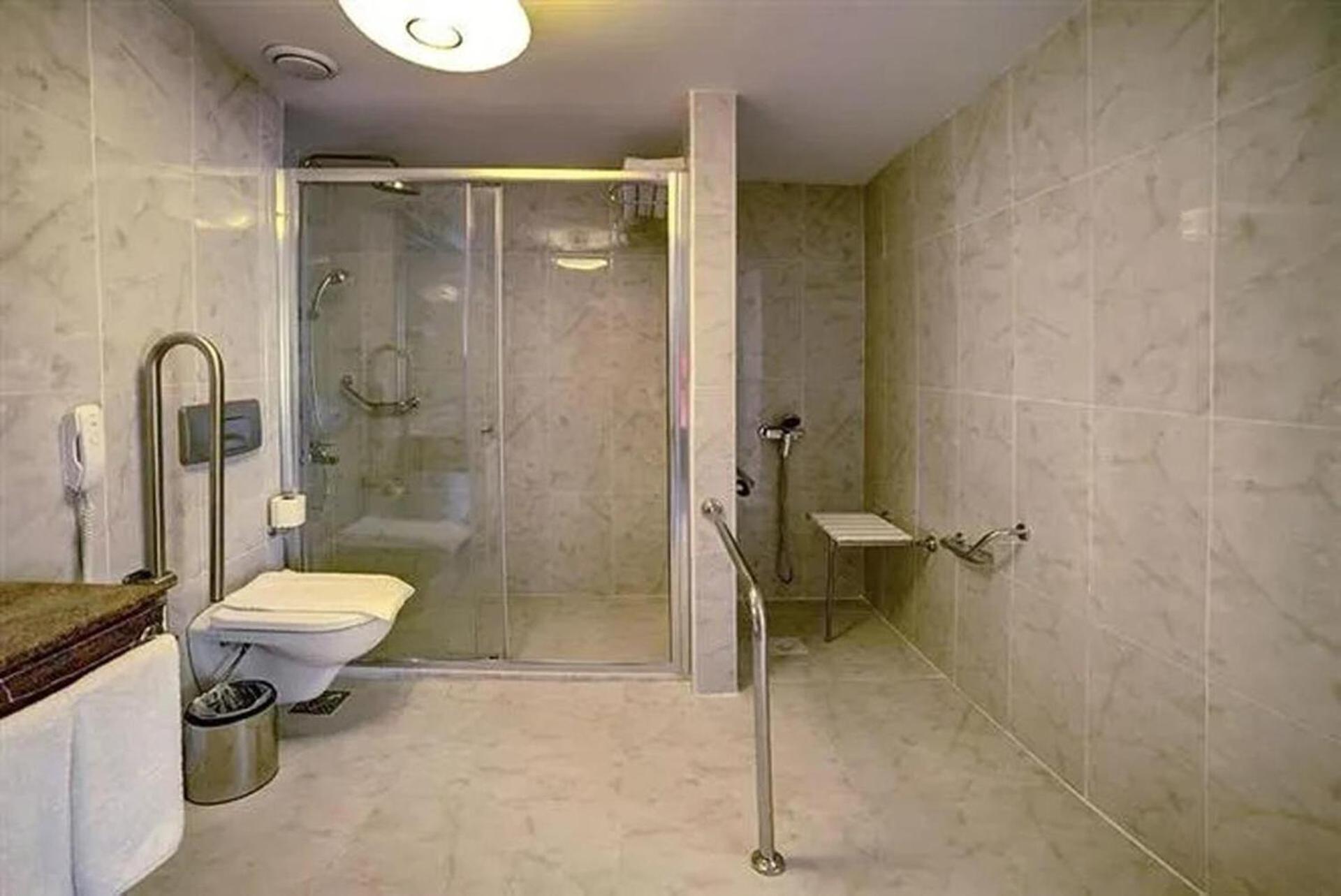 Jasmine Court Hotel Kyrenia  Zimmer foto
