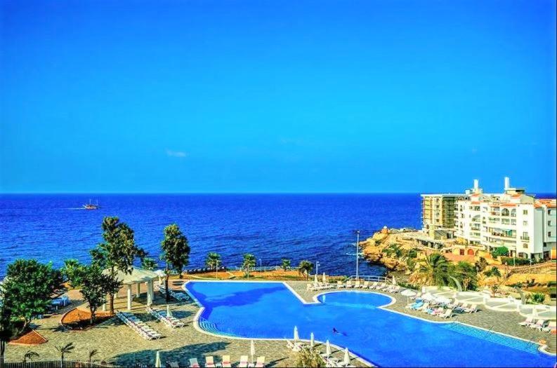 Jasmine Court Hotel Kyrenia  Exterior foto