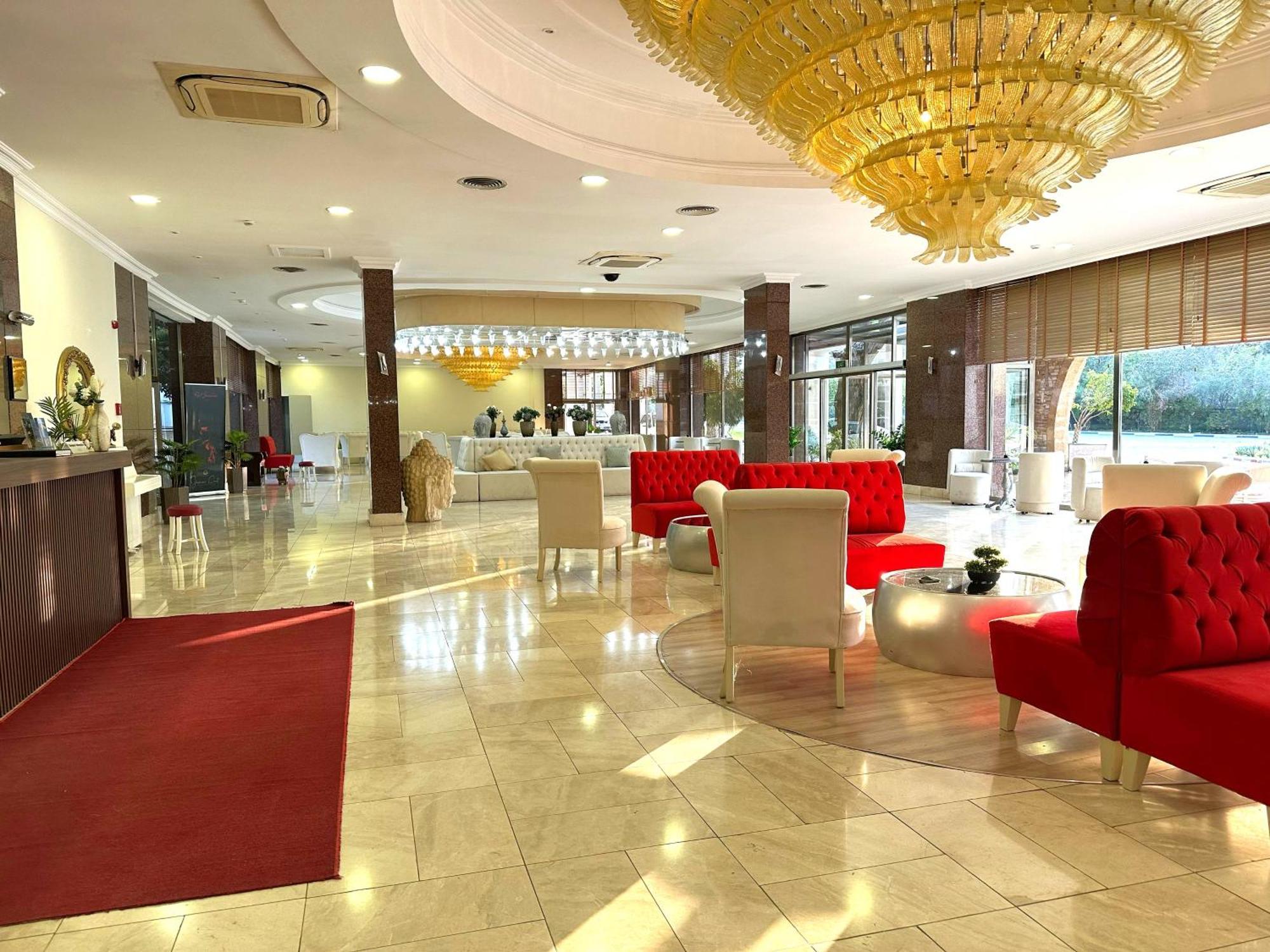 Jasmine Court Hotel Kyrenia  Exterior foto